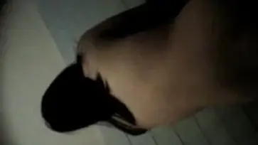 Aksi Ngintip Cewek Cantik Sedang Mandi Kamar