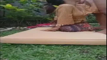 Gadis Batik Pasrah Digenjot Di Belakang Rumah